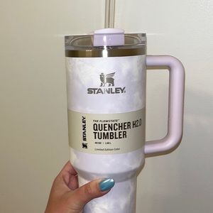 🤍🫶🏼New “Wisteria Tie Dye” Stanley 40 oz Quencher H2.0 Tumbler with Tags🫶🏼🤍